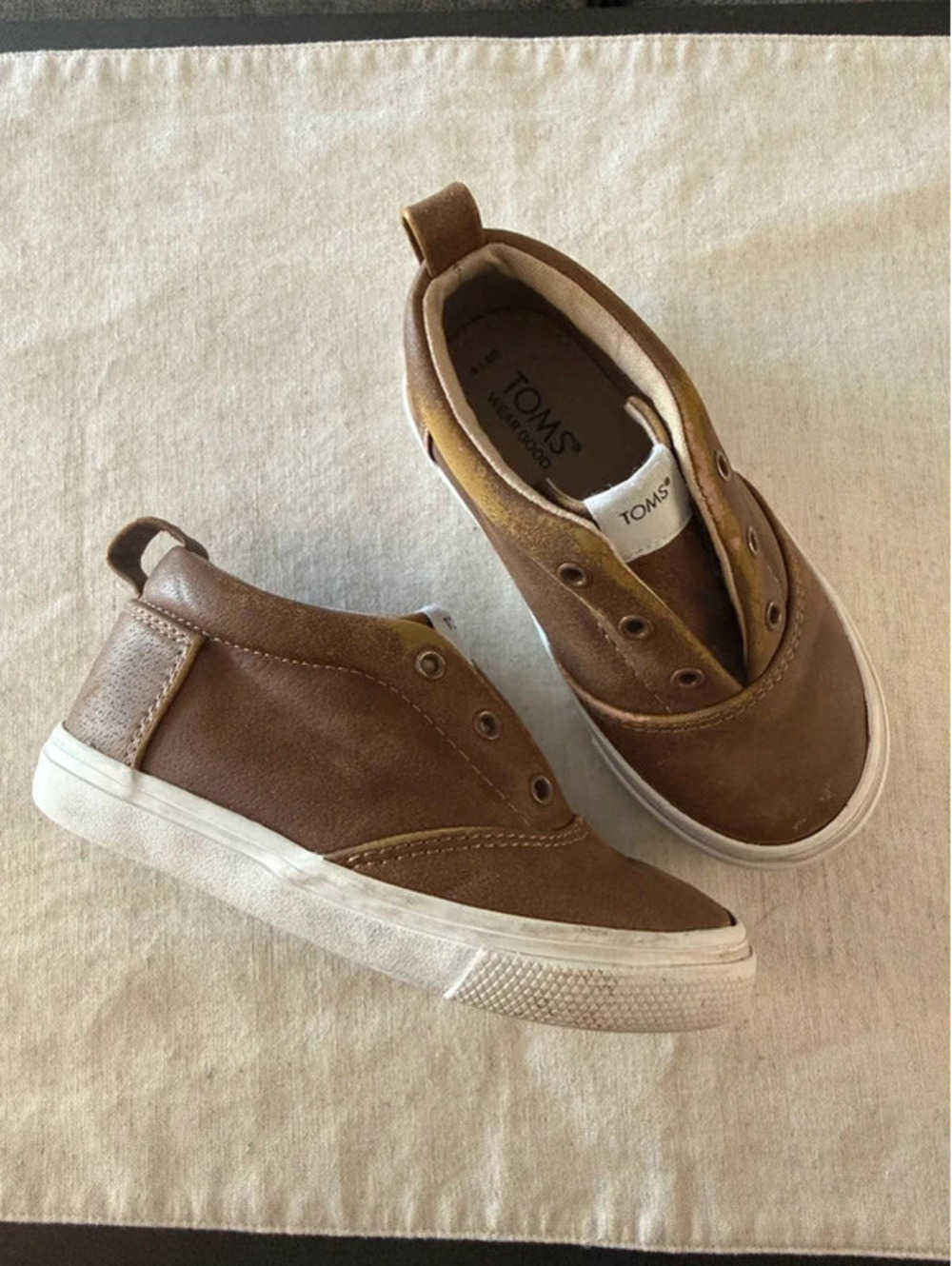 Tom’s toddler Size 9 shoes